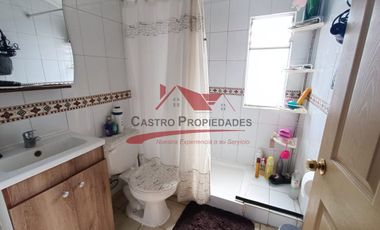 Hermosa Casa de Dos Pisos 3 Dormitorios 2 Baños, Condominio Piedra Roja, Comuna de Quilicura