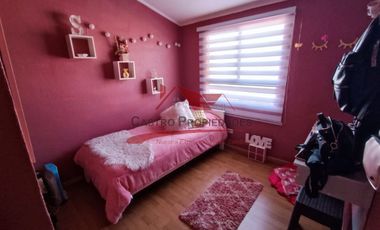 Hermosa Casa de Dos Pisos 3 Dormitorios 2 Baños, Condominio Piedra Roja, Comuna de Quilicura