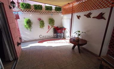 Hermosa Casa de Dos Pisos 3 Dormitorios 2 Baños, Condominio Piedra Roja, Comuna de Quilicura