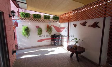 Hermosa Casa de Dos Pisos 3 Dormitorios 2 Baños, Condominio Piedra Roja, Comuna de Quilicura