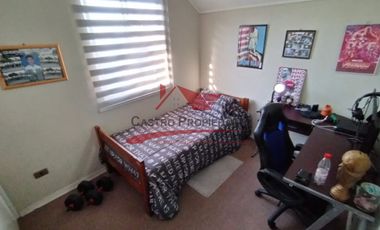 Hermosa Casa Dos Pisos Aislada, 3 Dormitorios, 2 Baños, Sector Larapinta, Comuna de Lampa.