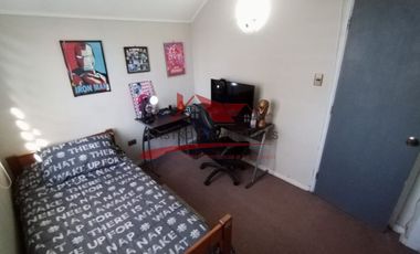 Hermosa Casa Dos Pisos Aislada, 3 Dormitorios, 2 Baños, Sector Larapinta, Comuna de Lampa.