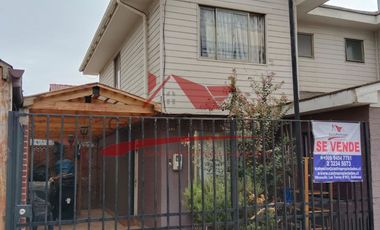 Hermosa Casa de Dos Pisos, 4 Dormitorios, 2 Baños, Villa Santa Luisa Norte, comuna de Quilicura.