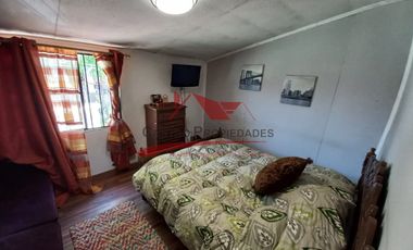 Hermosa Casa de Dos Pisos con 3 Dormitorios, 2 Baños Villa Los Esteros, Comuna de Quilicura.