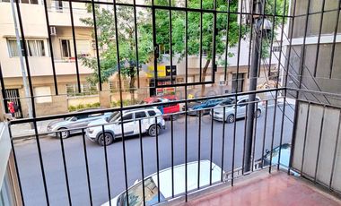 Depto. 2 Amb. con 2 Balcones y Patio Cubierto, en Palermo Soho