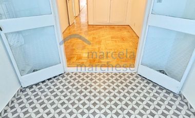 Depto. 2 Amb. con 2 Balcones y Patio Cubierto, en Palermo Soho