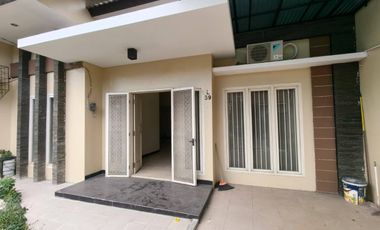 ‼️DISEWAKAN, MINIMAL 2 TAHUN‼️ RUMAH KLAMPIS SEMOLO SEMOLOWARU TERAWAT SIAP HUNI. DEKAT SEKOLAH, KAMPUS, MERR