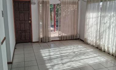 Casa en arriendo sector la cruz