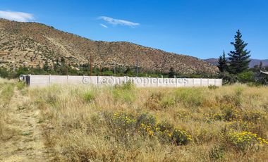 Leon Propiedades vende parcela con casa en sector Cuyuncavi.