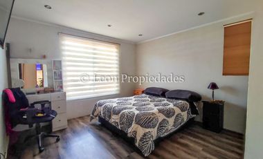 Leon Propiedades vende parcela con casa en sector Cuyuncavi.