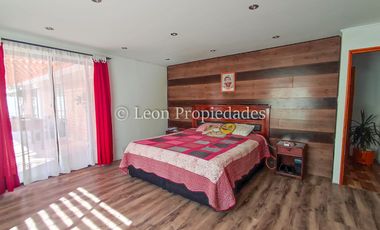 Leon Propiedades vende parcela con casa en sector Cuyuncavi.