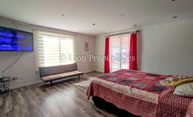 Leon Propiedades vende parcela con casa en sector Cuyuncavi.