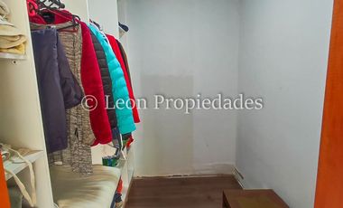Leon Propiedades vende parcela con casa en sector Cuyuncavi.
