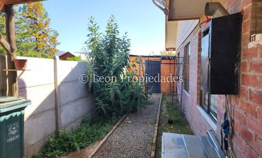 Leon Propiedades vende parcela con casa en sector Cuyuncavi.