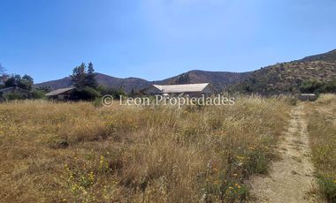 Leon Propiedades vende parcela con casa en sector Cuyuncavi.