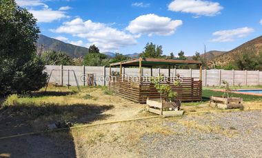 Leon Propiedades vende parcela con casa en sector Cuyuncavi.