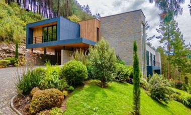 En Venta Casa de Lujo Sector Vía a Tutupali Tarqui