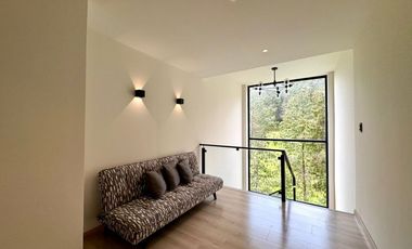 En Venta Casa de Lujo Sector Vía a Tutupali Tarqui