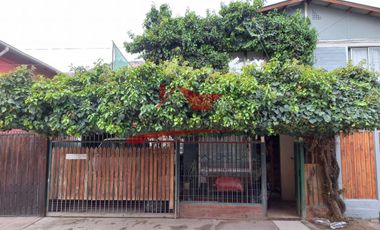 Casa Ampliada de Dos Pisos, 3 Dormitorios, 2 Baños , Villa Lo Boza, Comuna de Renca.