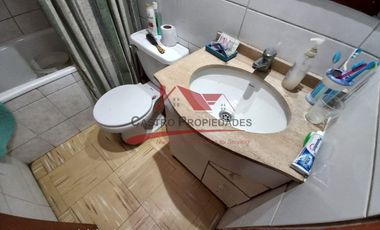 Casa Ampliada de Dos Pisos, 3 Dormitorios, 2 Baños , Villa Lo Boza, Comuna de Renca.