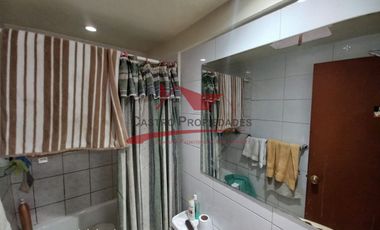 Casa Ampliada de Dos Pisos, 3 Dormitorios, 2 Baños , Villa Lo Boza, Comuna de Renca.