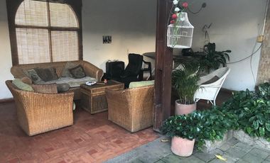 EXCELENTE UBICACION.