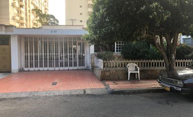 EXCELENTE UBICACION.