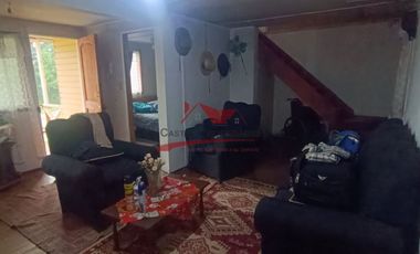 Casa de Dos Pisos con 5 Dormitorios, 1 Baño, Nehuentue, Comuna de Carahue, Novena Region.