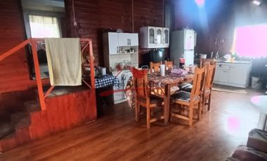Casa de Dos Pisos con 5 Dormitorios, 1 Baño, Nehuentue, Comuna de Carahue, Novena Region.