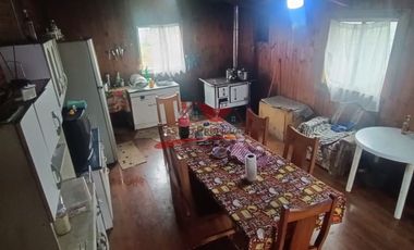 Casa de Dos Pisos con 5 Dormitorios, 1 Baño, Nehuentue, Comuna de Carahue, Novena Region.