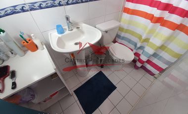 Hermosa Casa de Dos Pisos Ampliada con 2 Dormitorios, 1 Baño, Villa Los Jardines, Comuna de Quilicura.