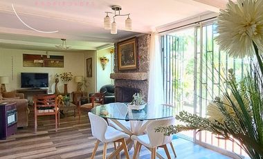 SINCRONICA PROPIEDADES VENDE HERMOSA CASA CON ESPECTACULAR JARDIN EN EL CANELO, ALGARROBO