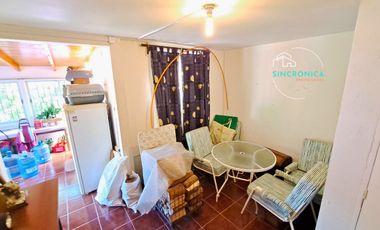 SINCRONICA PROPIEDADES VENDE HERMOSA CASA CON ESPECTACULAR JARDIN EN EL CANELO, ALGARROBO