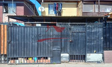 Casa Dos Pisos Solida con 2 Dormitorios, 1 Baño, Villa San Ignacio de Loyola, Comuna de Quilicura.