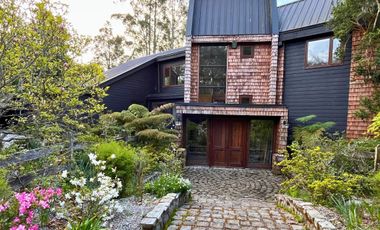 venta de casa en Puerto Varas orilla de lago