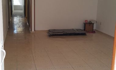 SE ARRIENDA CASA DE 4 HABITACIONES