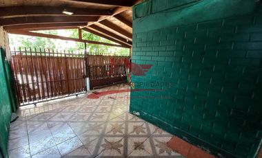 Casa de Dos Pisos Ampliada con 3 Dormitorios, 1 Baño, Villa Los Rios, Comuna de Paine.