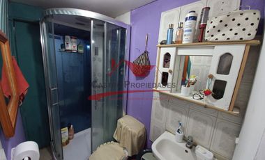 Casa de Dos Pisos Ampliada con 3 Dormitorios, 1 Baño, Villa Los Rios, Comuna de Paine.