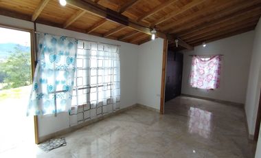 CASA EN ARRENDAMIENTO MOCONDINO