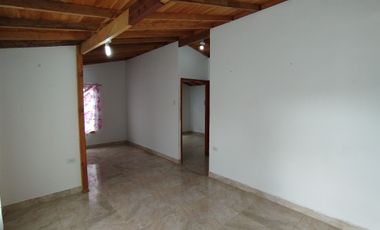 CASA EN ARRENDAMIENTO MOCONDINO