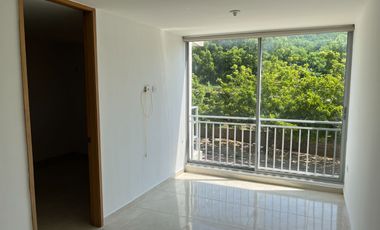 Apartamento de dos alcobas en arriendo en Miramar