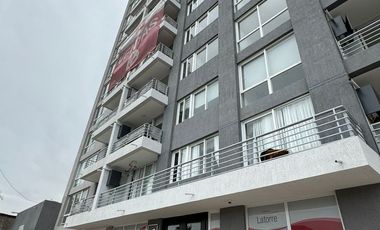 SE ARRIENDA DEPARTAMENTO EN EDIFICIO LATORRE.