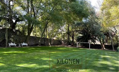 Rancho Señorial Privilegiado, con 3 Pozos y Bella Ecología. Casa estilo Mediterránea amueblada, con alberca, 10 caballerizas: Frontón y Pádel tenis.