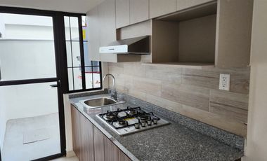 Casa en Renta con Recámara en Planta Baja Bosques del Dorado