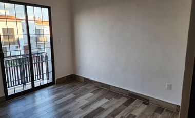 Casa en Renta con Recámara en Planta Baja Bosques del Dorado