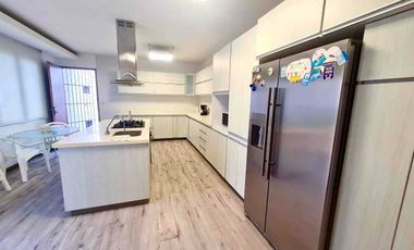 Hermosa casa amoblada, amplia y lista para habitar!🏡🤩