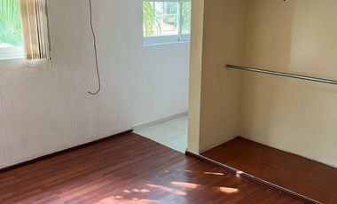 CASA EN RENTA EN EL ACANTILADO