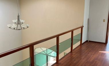 CASA EN RENTA EN EL ACANTILADO