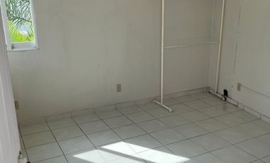 CASA EN RENTA EN EL ACANTILADO