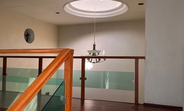 CASA EN RENTA EN EL ACANTILADO